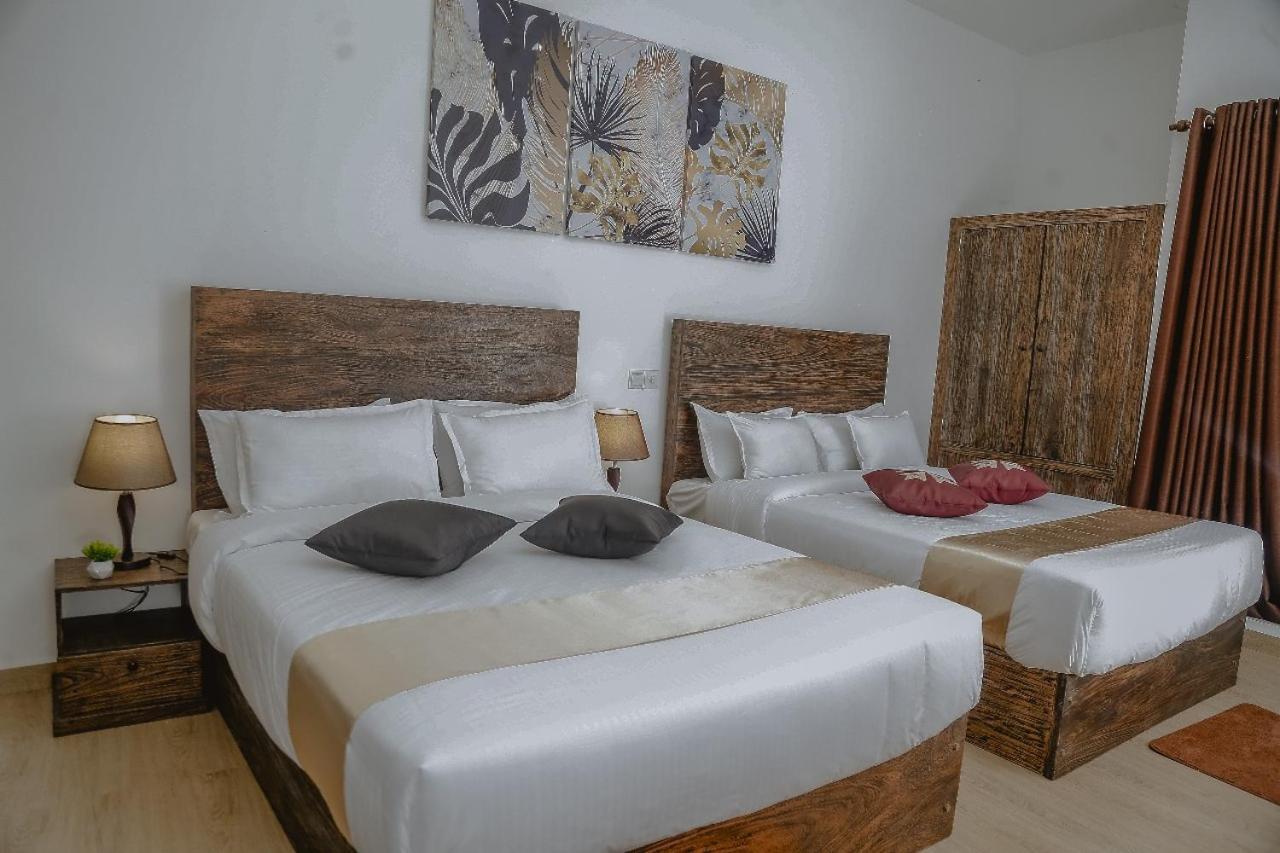 Lucky Transit Hotel - Katunayake Airport Екстер'єр фото